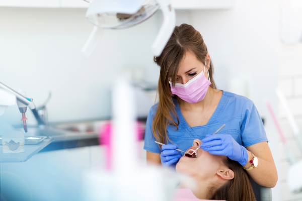 Ask A General Dentist: What Is The Difference Between Plaque And Tartar?